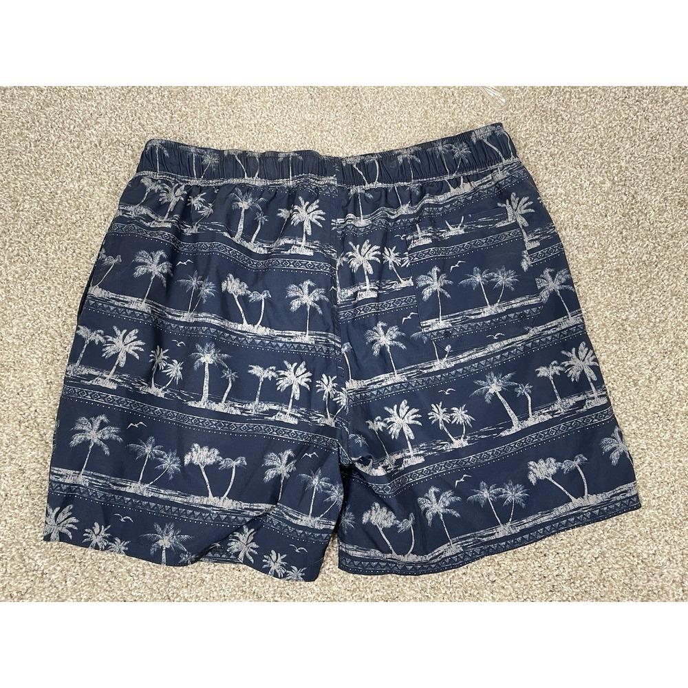 Colosseum Men's North Carolina Tar Heels Palm Trees Swim Trunks Size XL - Picture 4 of 6
